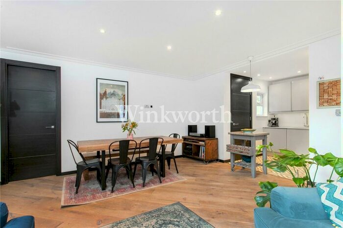 2 Bedroom Apartment To Rent In St Peters Mews, Warham Road, N4