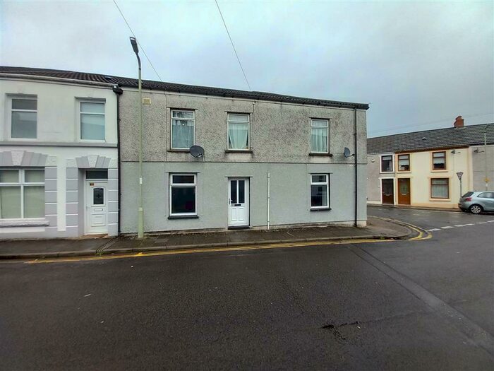 1 Bedroom flats to rent in Aberdare, CF44, Rhondda Cynon Taff