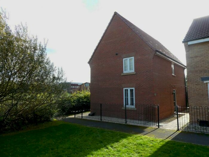 3 Bedroom Detached House To Rent In Derwent Drive, Lakeside, Doncaster, DN4