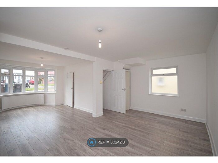 3 Bedroom Semi Detached House To Rent In Somervell Road, Harrow, HA2