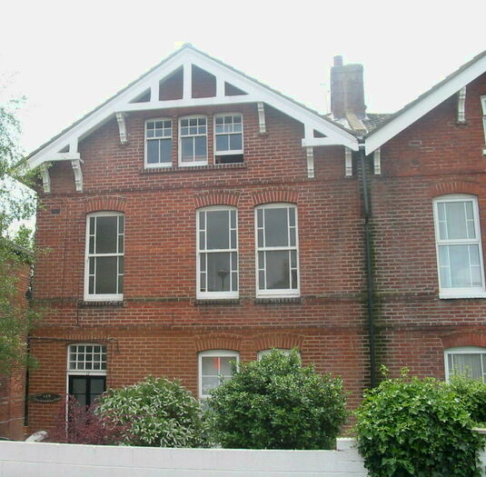 3 Bedroom Maisonette To Rent In Bedroom Maisonette In Bournemouth, BH1