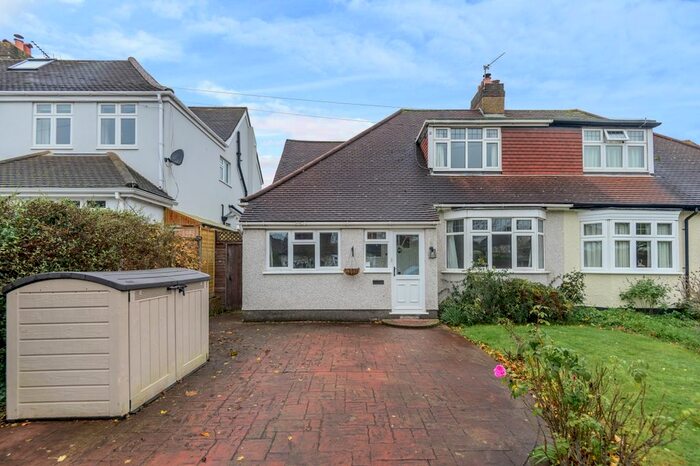 3 Bedroom Semi-Detached House To Rent In Ormond Drive, Hampton, TW12