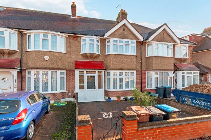 3 Bedroom Terraced House For Sale In Westcroft Gardens, Morden, SM4