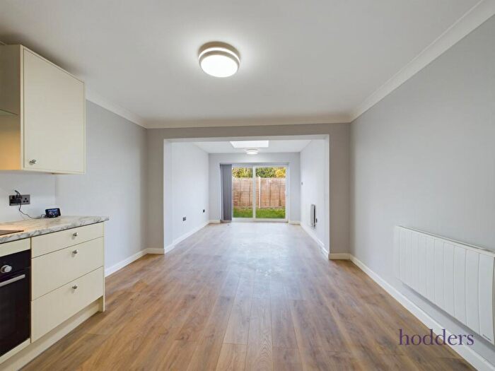 2 Bedroom Terraced House To Rent In Surrey, KT16