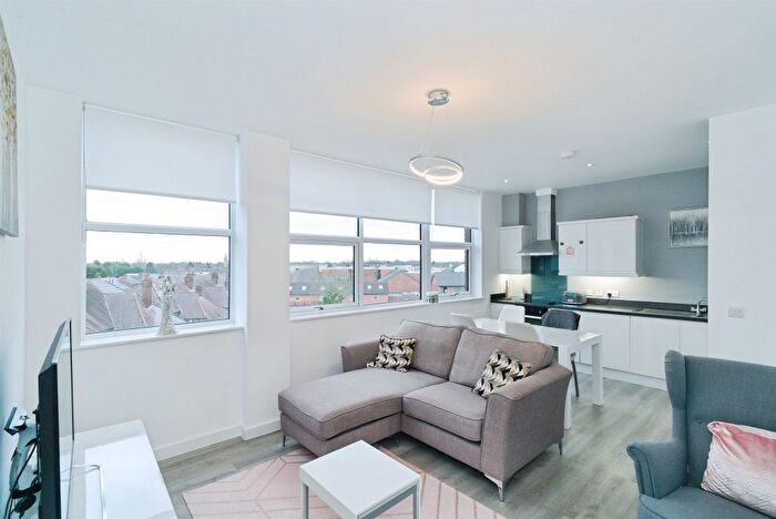 2 Bedroom Flat For Sale In Stratford Road, Shirley, Solihull, B90