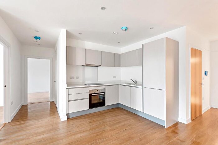 2 Bedroom Apartment To Rent In Royal Winchester House, Bracknell, RG12