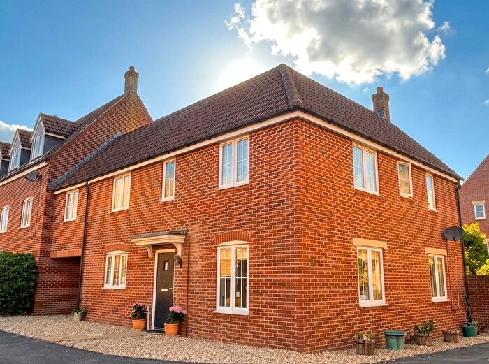 4 Bedroom Semi-Detached House For Sale In Hosey Road, Sturminster Newton, Dorset, DT10