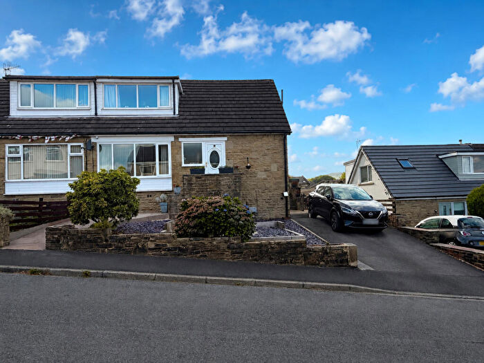 3 Bedroom Semi-Detached House For Sale In Westfell Way, Keighley, BD22