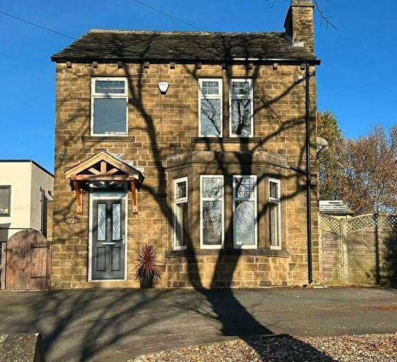 2 Bedroom Semi-Detached House To Rent In Kaye Lane, Huddersfield, HD5