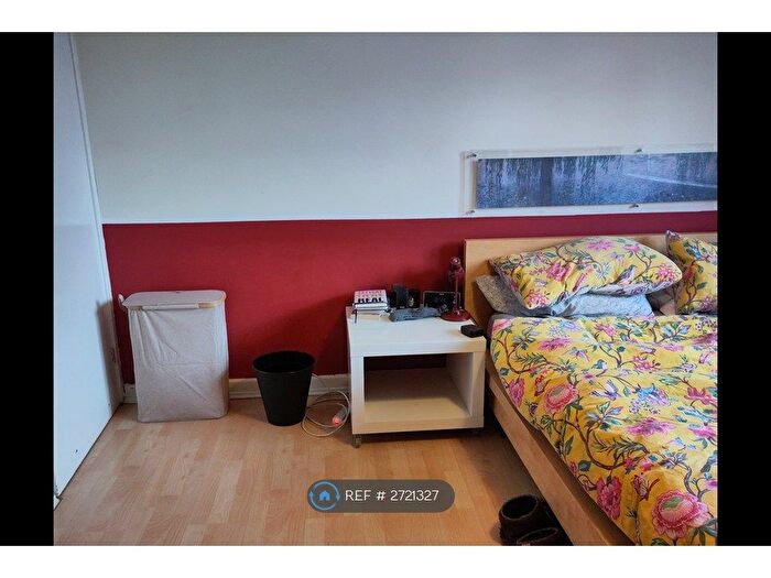 1 Bedroom Flat To Rent In Cropley Court, London, N1