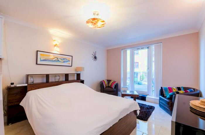 Studio To Rent In Rotherhithe Street, Rotherhithe, London, SE16