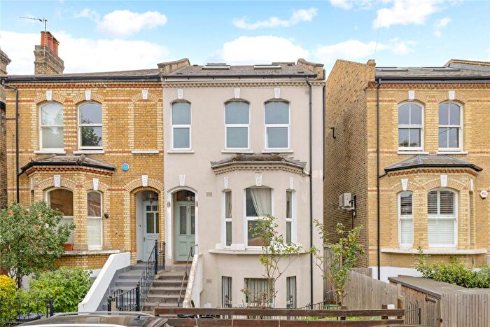 6 Bedroom Terraced House To Rent In Rossiter Road, London, SW12