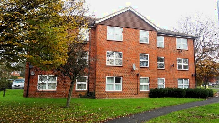 1 Bedroom Apartment To Rent In By The Mount, Welwyn Garden City, AL7
