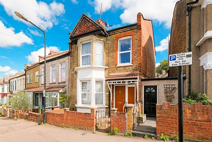 3 Bedroom End Of Terrace House For Sale In Jewel Road, Walthamstow, E17