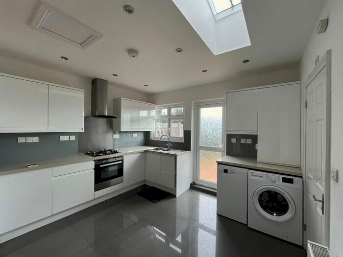 4 Bedroom Terraced House To Rent In Manor Grove, Richmond, TW9