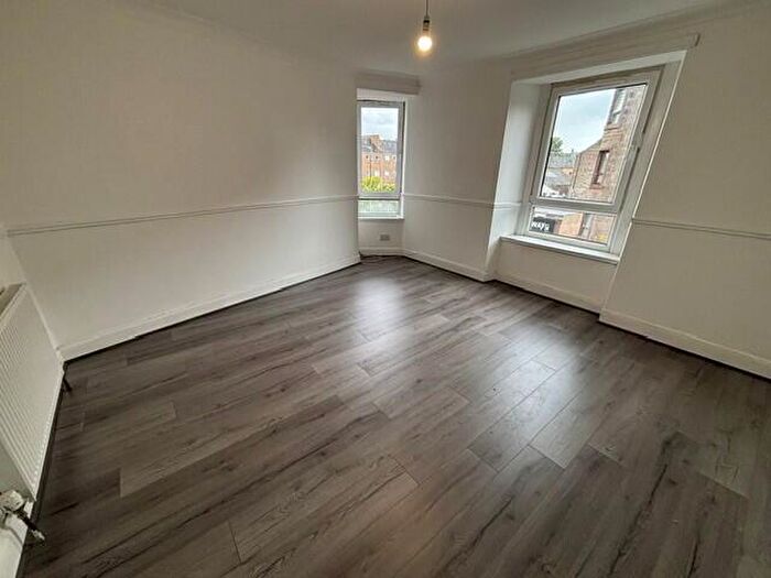 2 Bedroom Flat To Rent In E McGill Street, Dundee, DD4