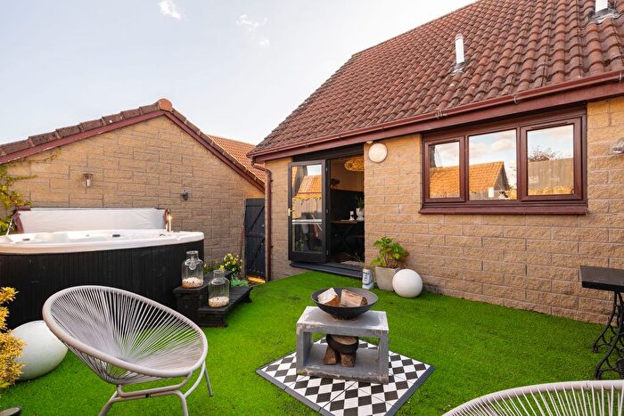 2 Bedroom Bungalow For Sale In Riddochhill Court, Blackburn, EH47