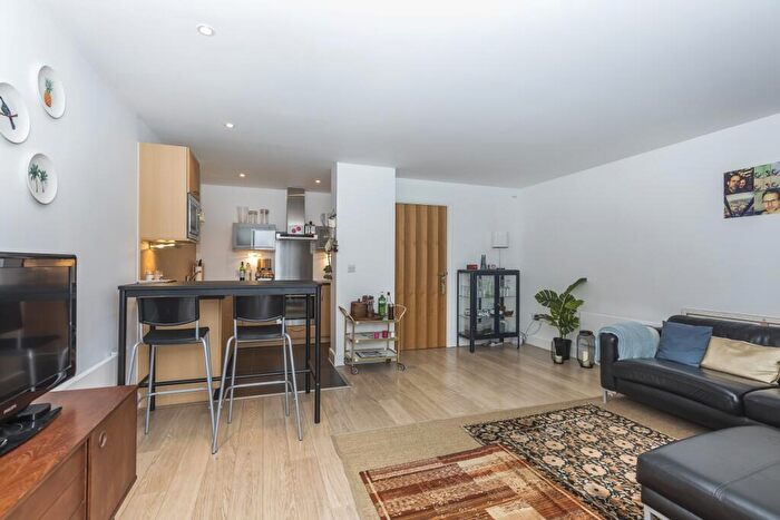 1 Bedroom Apartment To Rent In Meridian Court, Bermondsey, SE16