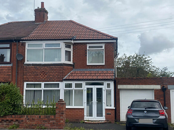 3 Bedroom Semi-Detached House To Rent In Mough Lane, Chadderton, Oldham, Lancashire, OL9