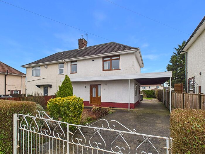 3 Bedroom Semi-Detached House For Sale In Young Crescent, Sutton-In-Ashfield, Nottingham, NG17