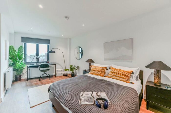 1 Bedroom Flat To Rent In No. College Road, Croydon, CR0