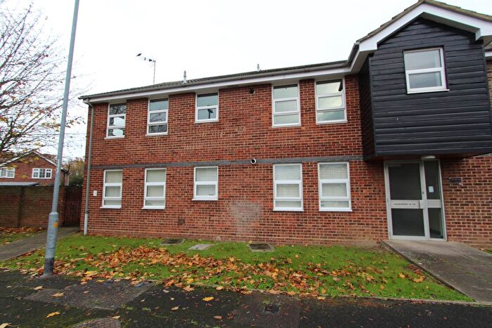 1 Bedroom Flat For Sale In Hazelwood, Benfleet, SS7