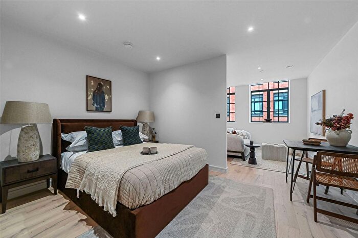 1 Bedroom Studio For Sale In The Threadworks, Hollybush Gardens, Bethnal Green, London, E2