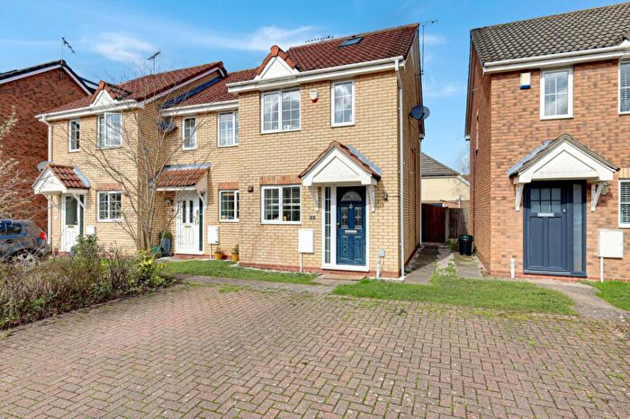3 Bedroom End Of Terrace House For Sale In Armath Place, Langdon Hills, Essex, SS16