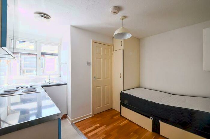 Studio To Rent In Mare Street, London Fields, E8