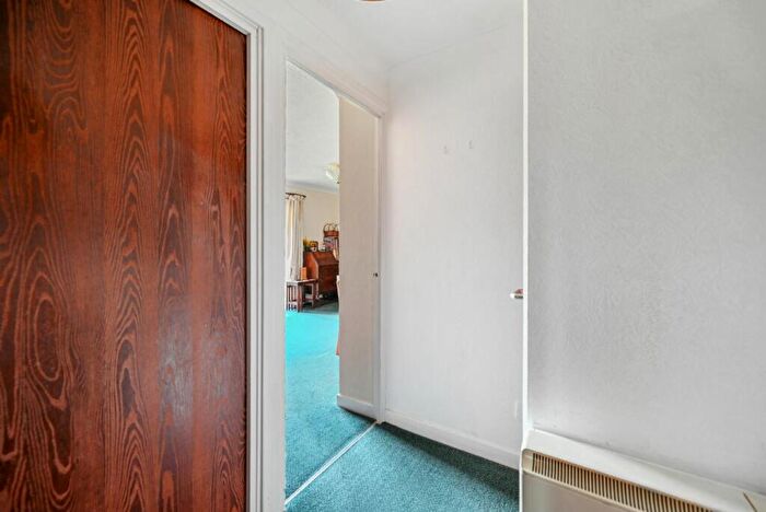 1 Bedroom Flat For Sale In Chalkwell Park Drive, Portchester Court Chalkwell Park Drive, SS9