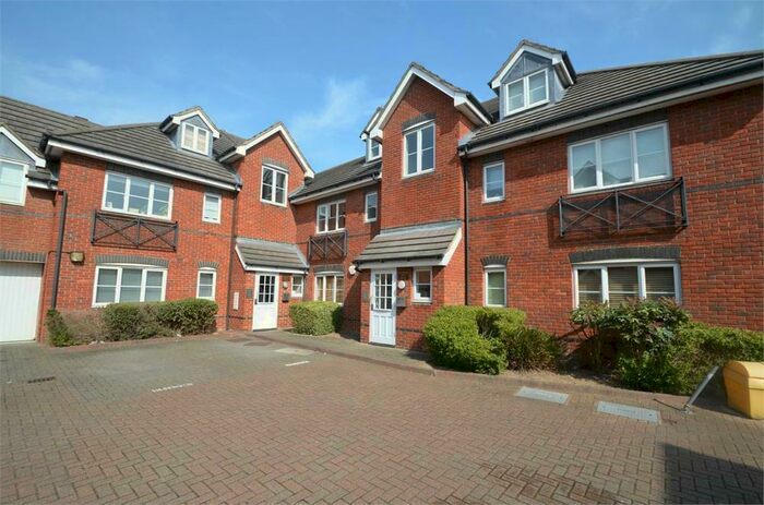 2 Bedroom Flat To Rent In Bloomsbury Close, Mill Hill, NW7