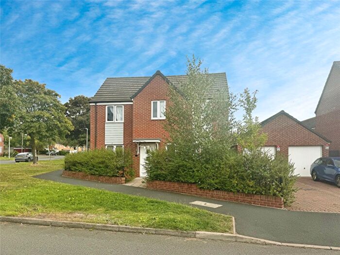 3 Bedroom Detached House To Rent In Pemberton Road, West Bromwich, West Midlands, B70