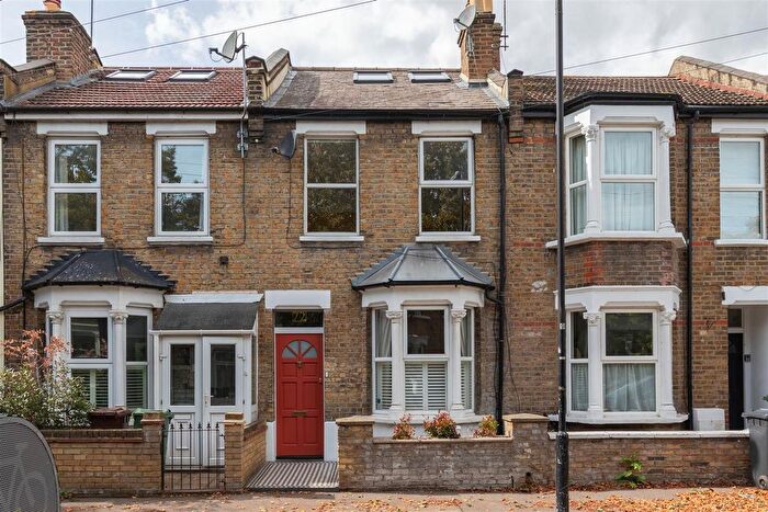 3 Bedroom Terraced House For Sale In Springfield Road, Walthamstow, E17