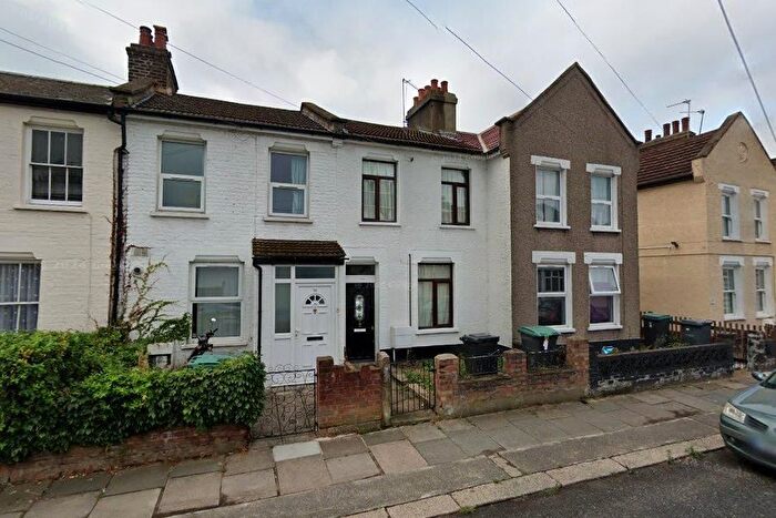 3 Bedroom Property To Rent In Poynton Road, London, N17