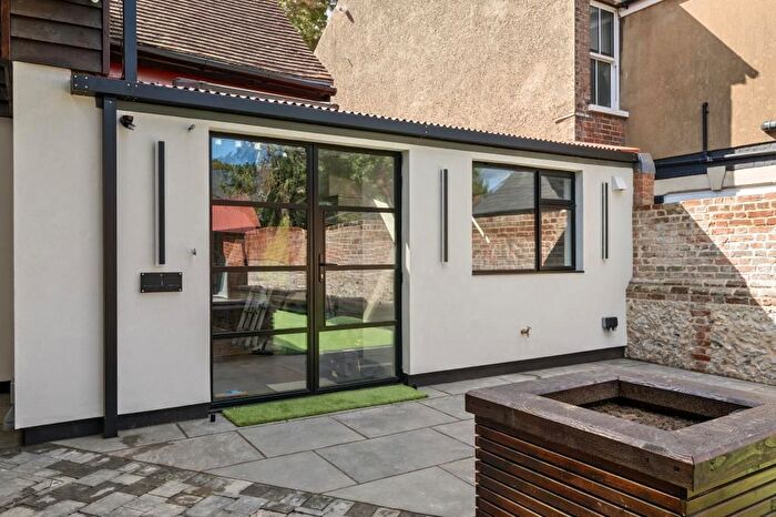 3 Bedroom Terraced House To Rent In Lords Mill, Chesham, HP5