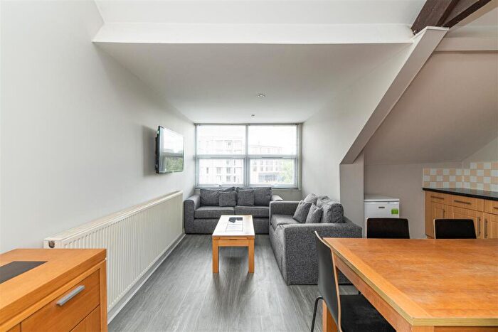 5 Bedroom Maisonette To Rent In Osborne Terrace, Jesmond, Newcastle Upon Tyne, NE2