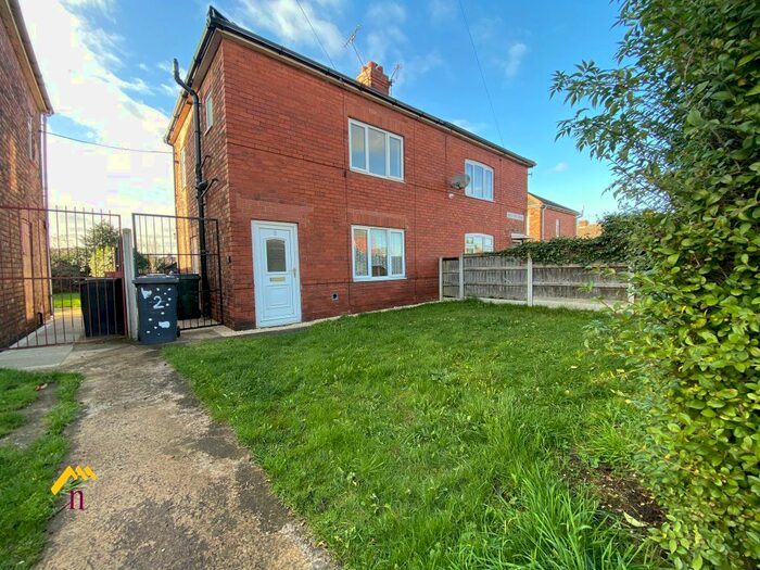 2 Bedroom Semi-Detached House To Rent In Beech Tree Avenue, Thorne, Doncaster, DN8