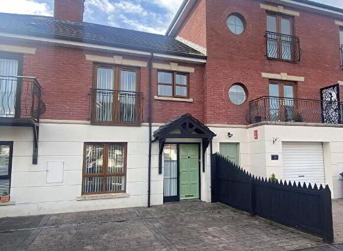 3 Bedroom Mid Terraced House For Sale In Riverview Court, Banbridge, BT32