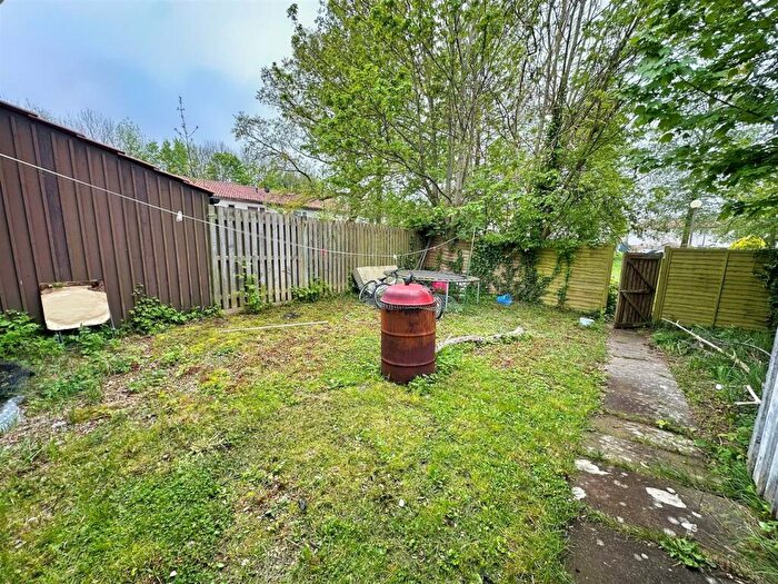 3 Bedroom Terraced House For Sale In Summergill Court, Heelands, Milton Keynes, MK13
