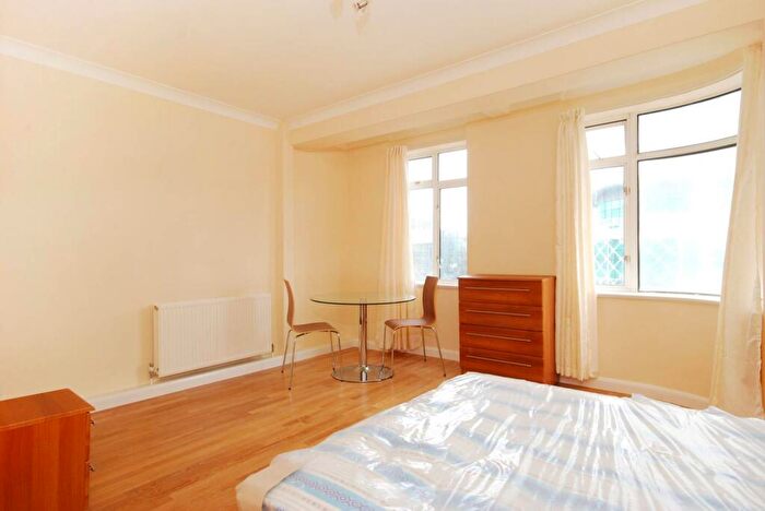 Studio To Rent In Euston Road, Fitzrovia, London, NW1