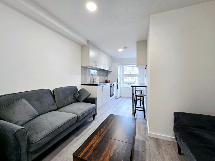 5 Bedroom Flat To Rent In Wordsworth Road, Bermondsey, SE1