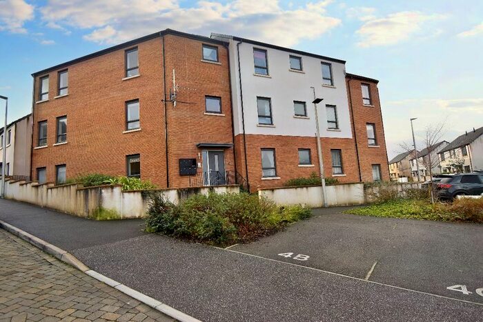 2 Bedroom Flat To Rent In Stock Park, Okehampton, EX20