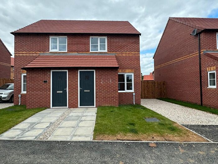 2 Bedroom Semi-Detached House To Rent In Wagtail Drive, Poolsbrook, Chesterfield, S43