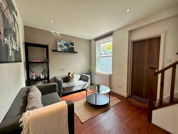 4 Bedroom Terraced House To Rent In Dewe Road, Brighton, BN2