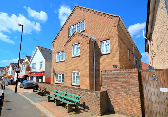 2 Bedroom Apartment To Rent In Sandown Road, Sandown, PO36