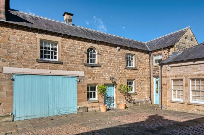 4 Bedroom Terraced House For Sale In Baslow Road, Bakewell, DE45