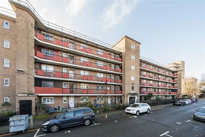 3 Bedroom Flat For Sale In Jubilee Street, London, E1