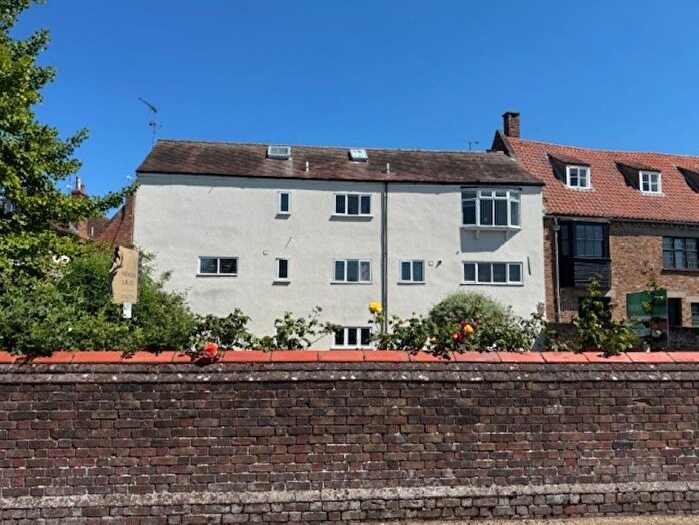 2 Bedroom Flat For Sale In Riverside Court, South Quay, King's Lynn, Norfolk, PE30