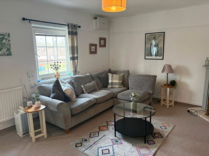 3 Bedroom Apartment To Rent In Wide Lane, Southampton, Hampshire, SO18