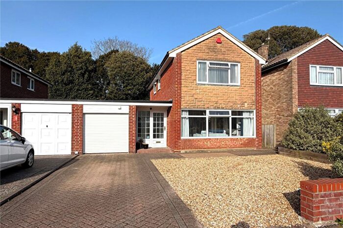 3 Bedroom Detached House For Sale In Tavistock Gardens, Havant, Hampshire, PO9